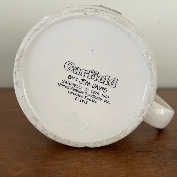 Vtg Enesco Garfield Mug Cat Ice Skate Jim Davis 1978-1981 Christmas Holidays - Picture 6 of 8